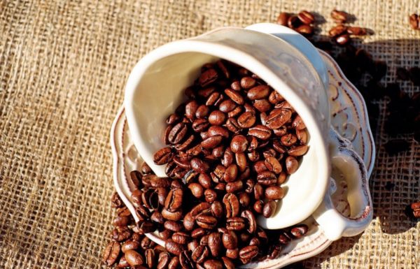 La taza de café diaria: Cómo afecta tu salud y bienestar
